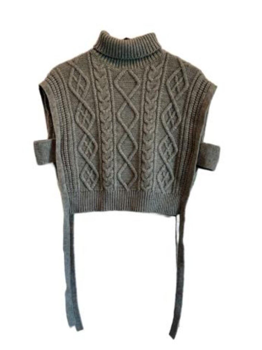 Cider Solid Cable Knit Crop Vest Medium Grey